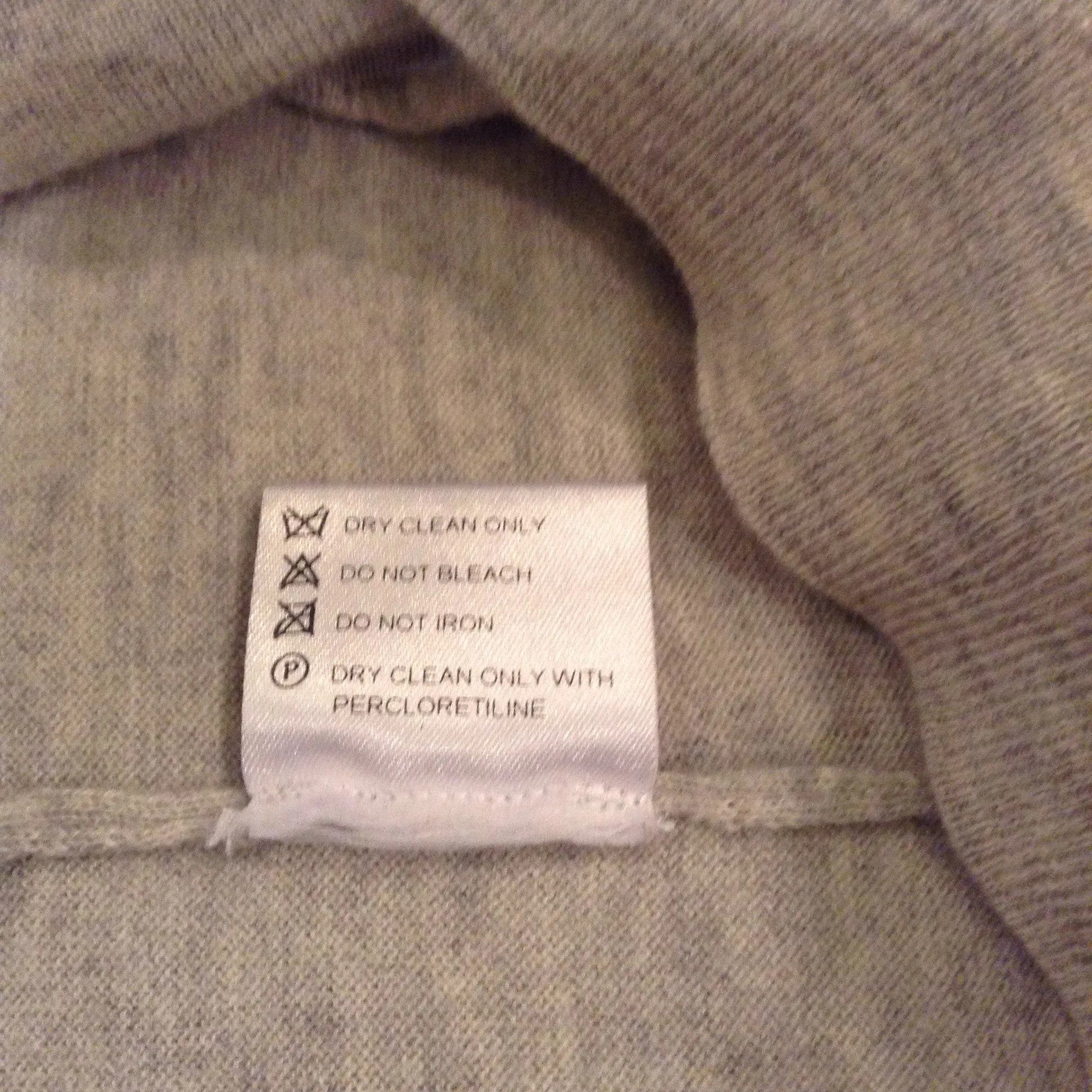 Hermes - Grey Zip Neck Cashmere Sweater with Red Collar - XL