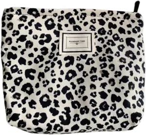 Travel Checkered Makeup Bag, Corduroy Cosmetic Bag for Purse, Small Cosmetic Zipper Pouch Cute Travel Checkered Makeup Bag Gift for Women,Girls (beige leopard)