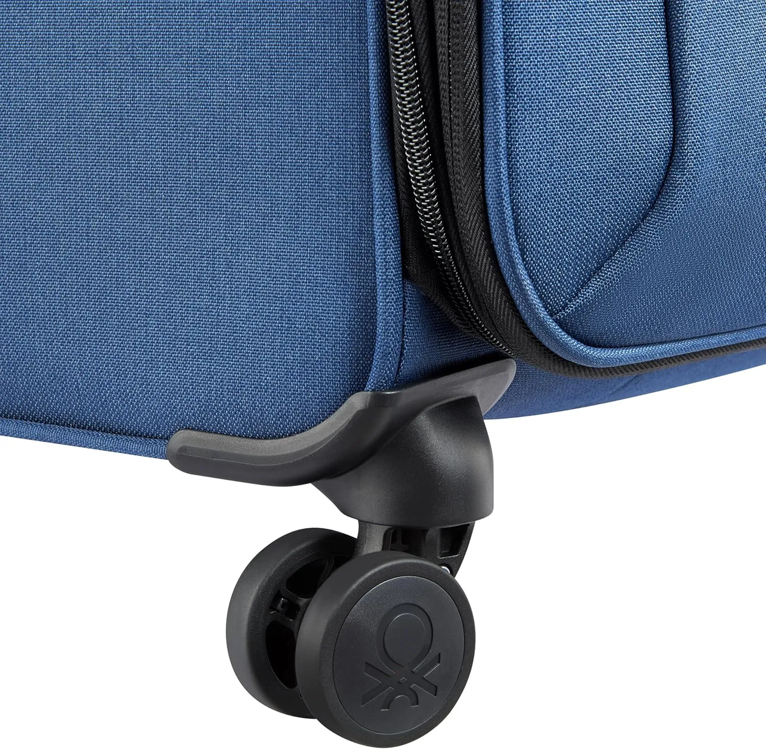 United Colors of Benetton Be Softside Expandable Luggage with Spinner Wheels, Faded Denim, Checked-Medium 23 Inch