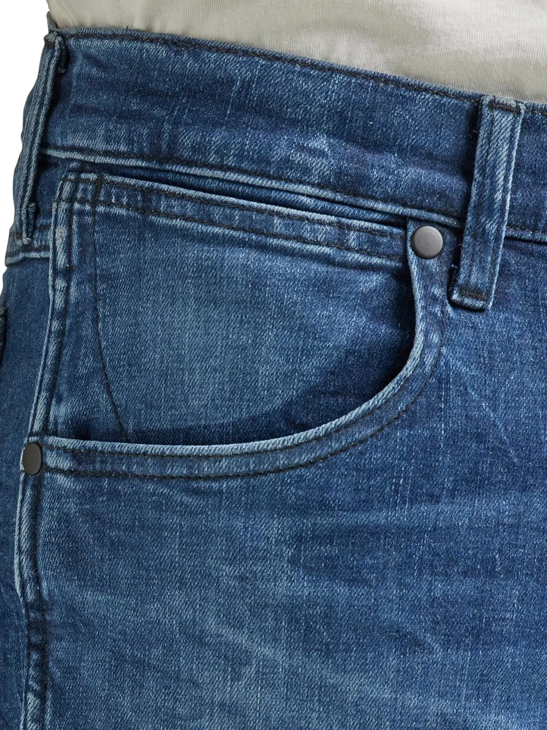 Wrangler Men's Retro Slim Fit Straight Leg Jeans